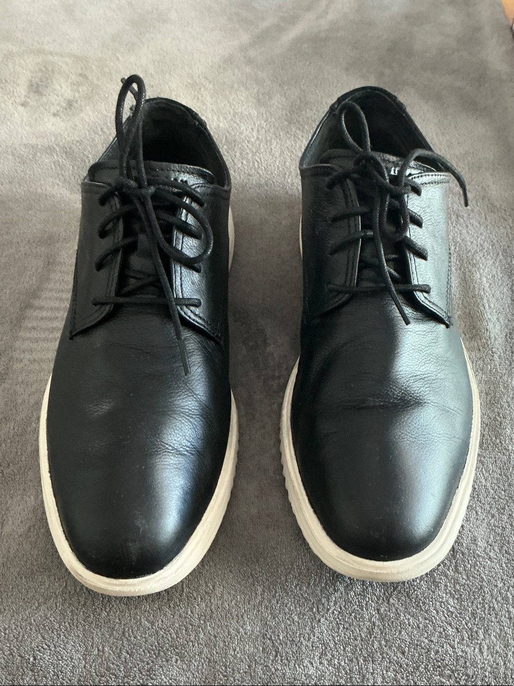 Cole Haan Men's Black Leather Derby Shoes with White Contrast Sole
